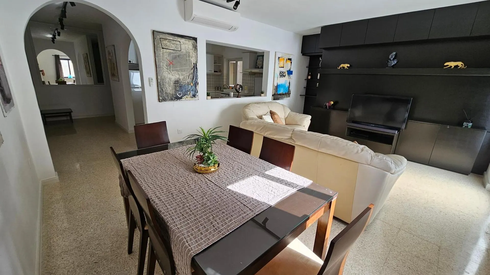 3 Bedroom Apt In Prime Location 5M Away From Beach Is-Swieqi Apartament