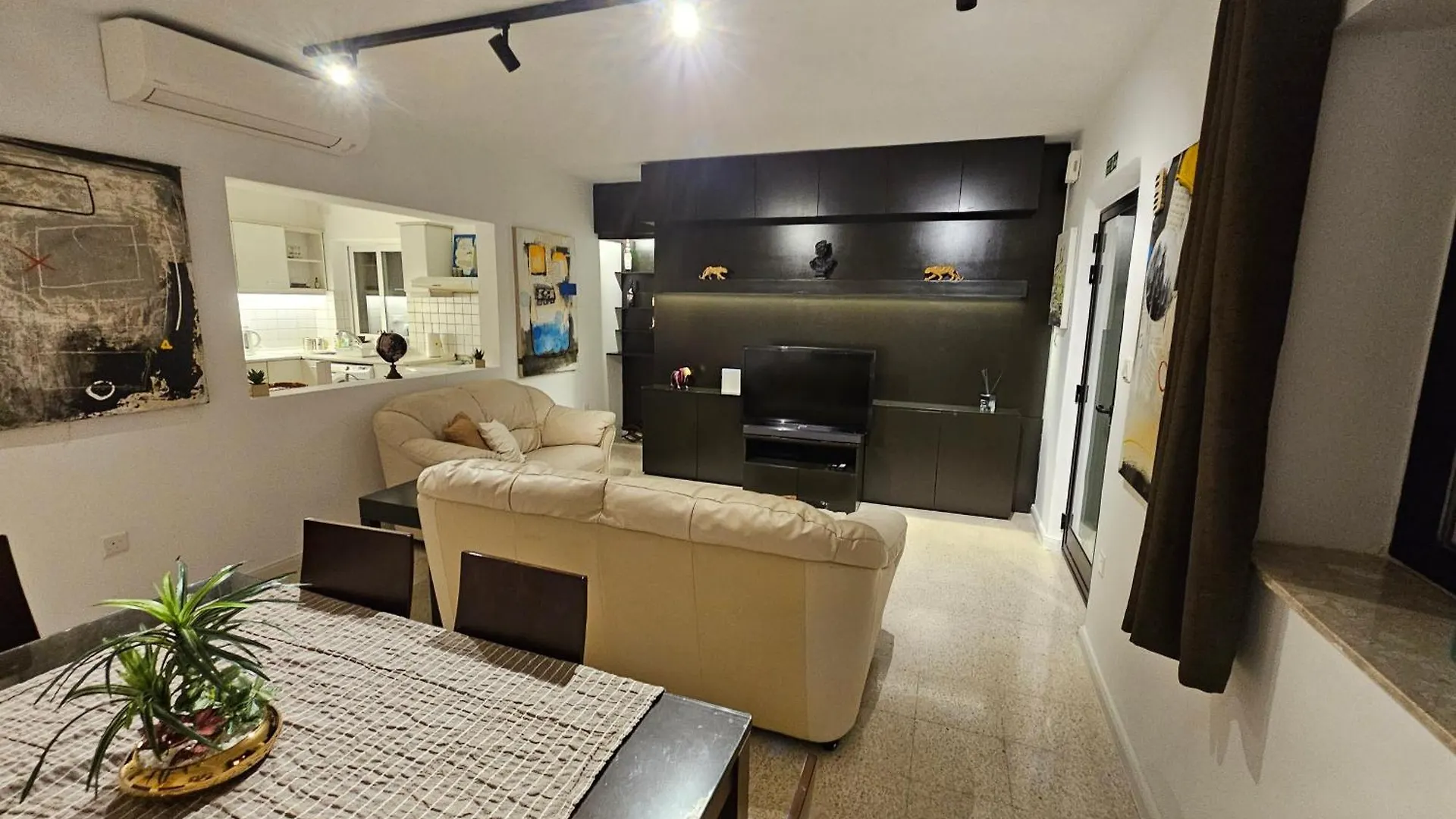 3 Bedroom Apt In Prime Location 5M Away From Beach Is-Swieqi